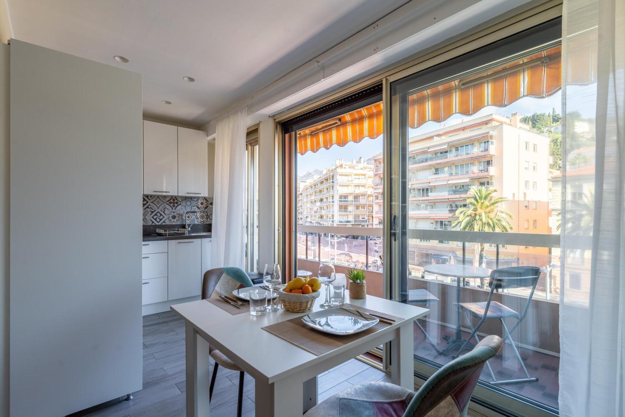 Fabuleux Appartement 2 Personnes Au Coeur De Menton, Climatise Et Proche Gares Routiere Et Sncf Bagian luar foto
