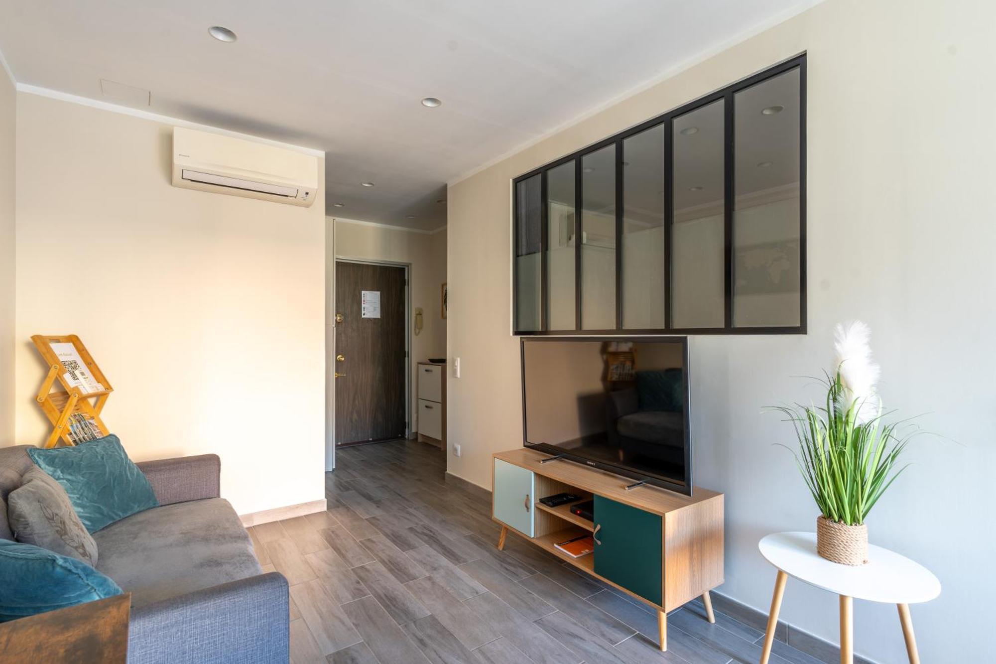 Fabuleux Appartement 2 Personnes Au Coeur De Menton, Climatise Et Proche Gares Routiere Et Sncf Bagian luar foto