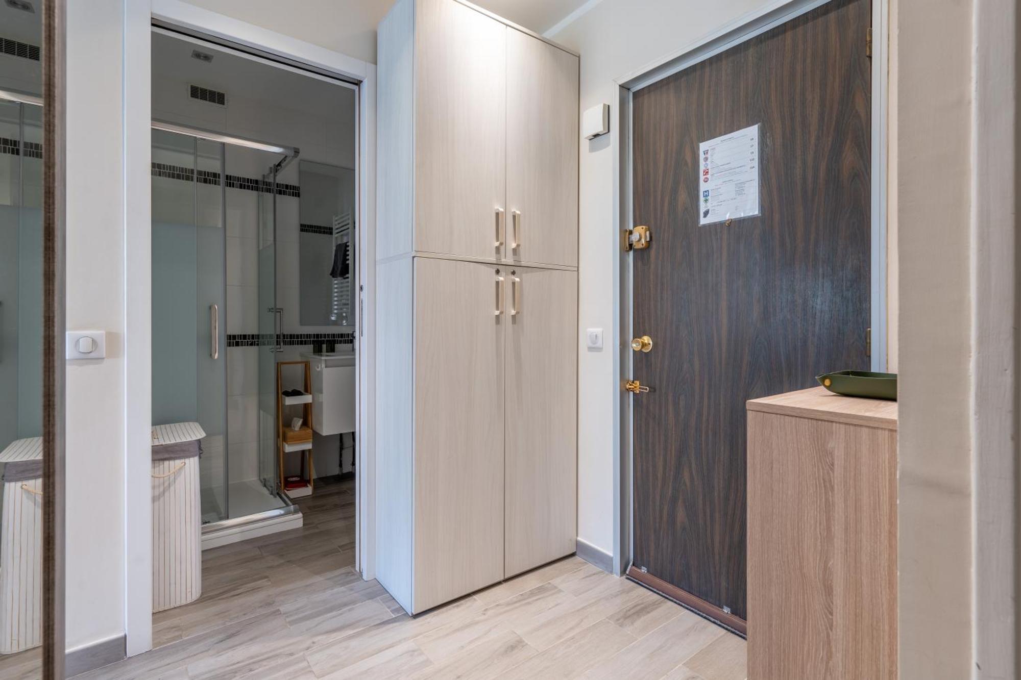 Fabuleux Appartement 2 Personnes Au Coeur De Menton, Climatise Et Proche Gares Routiere Et Sncf Bagian luar foto