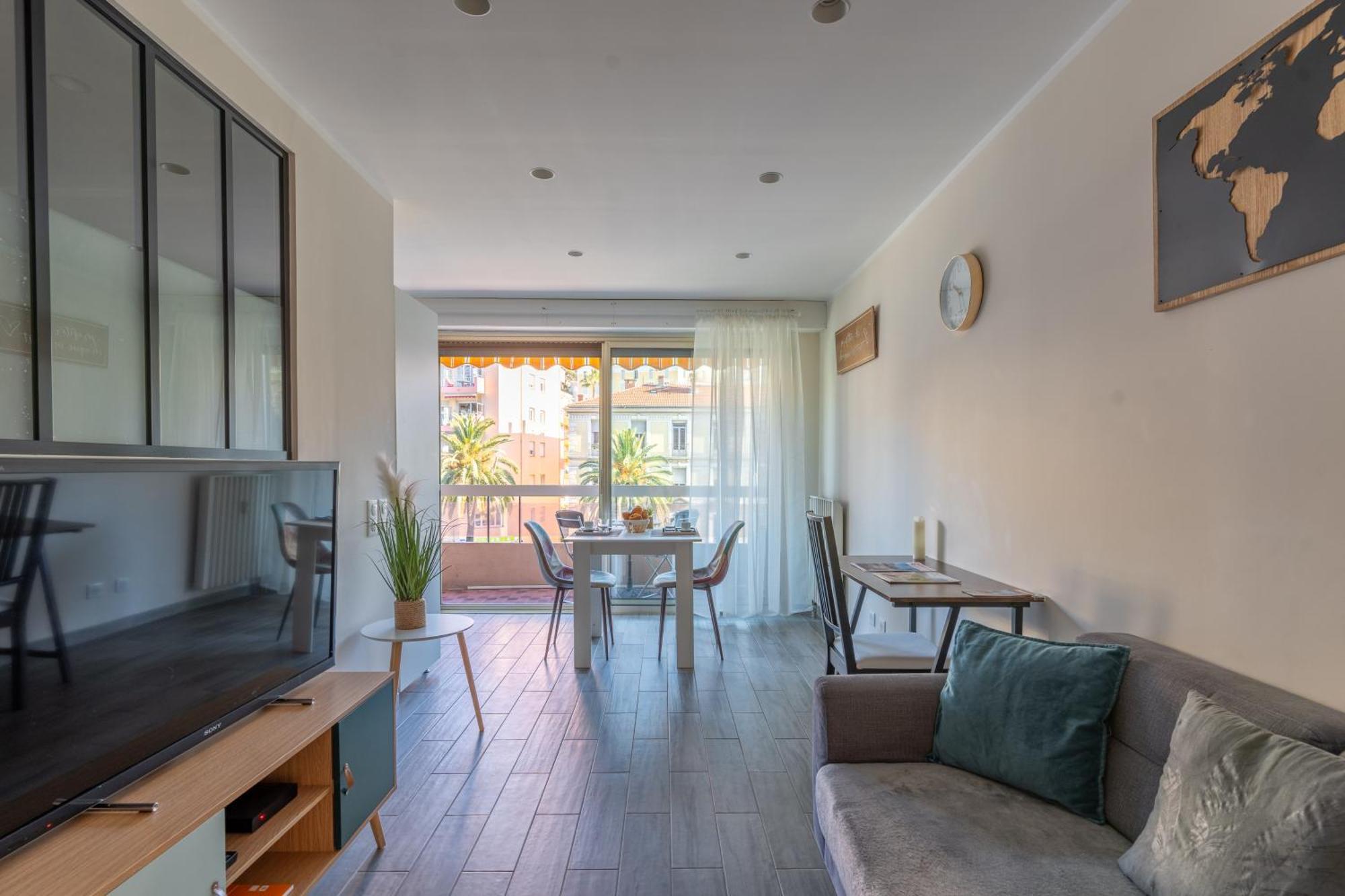 Fabuleux Appartement 2 Personnes Au Coeur De Menton, Climatise Et Proche Gares Routiere Et Sncf Bagian luar foto